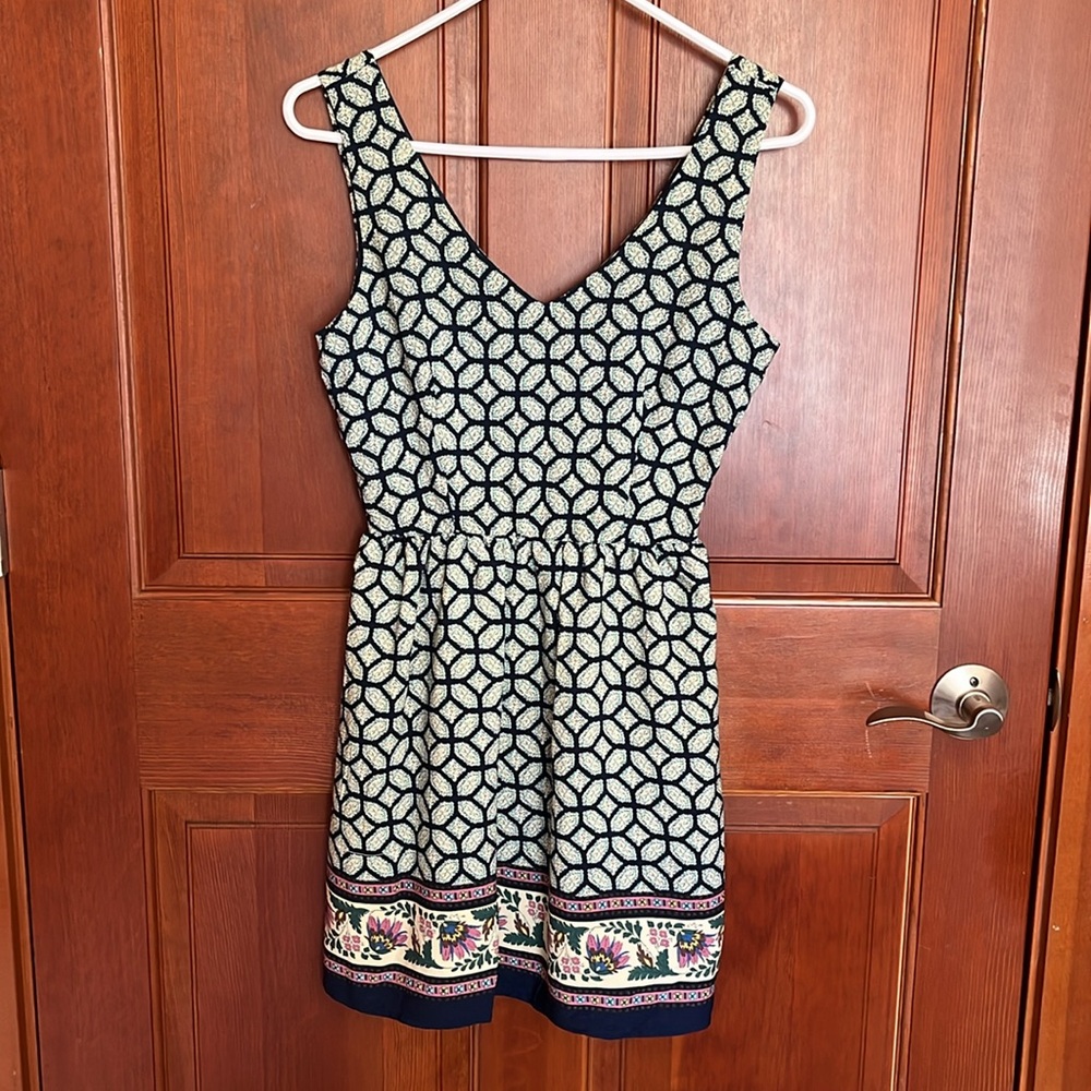 One Heart Clothing Women’s Blue Sleeveless Floral Lined Dress